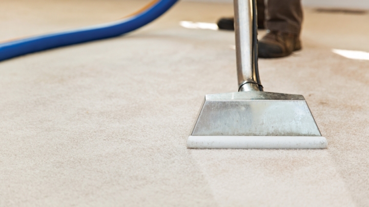 ind_expert_carpetcleaning_0914_chris03